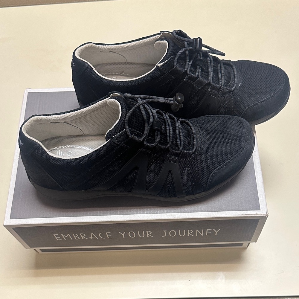 ONE SIZE LEFT!!!!Dansko Henrietta Suede Bungee Lace Casual Shoes